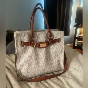 Large Michael khors computer bag